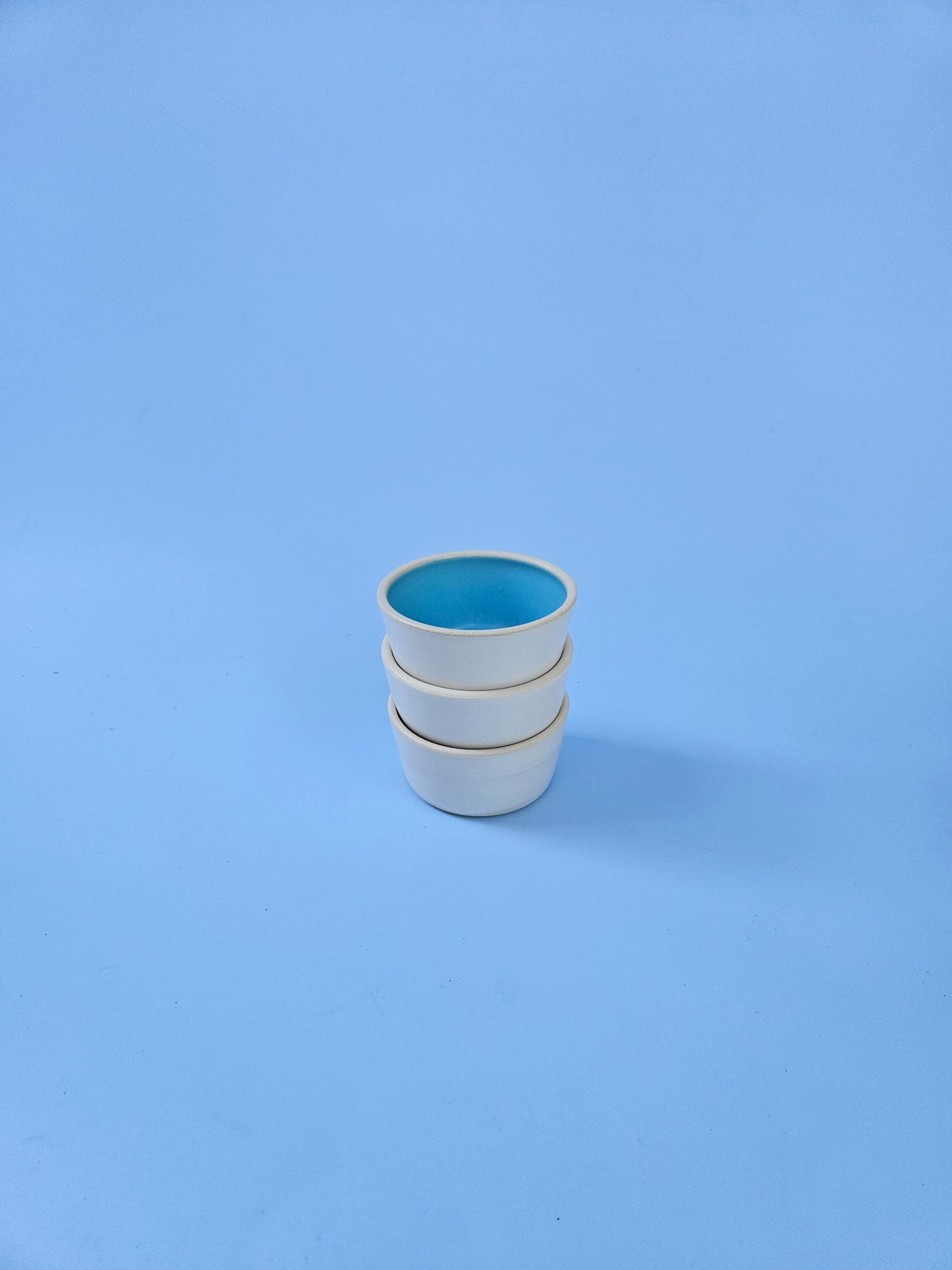 Small Dishes in Primary Colors (Set of Three)