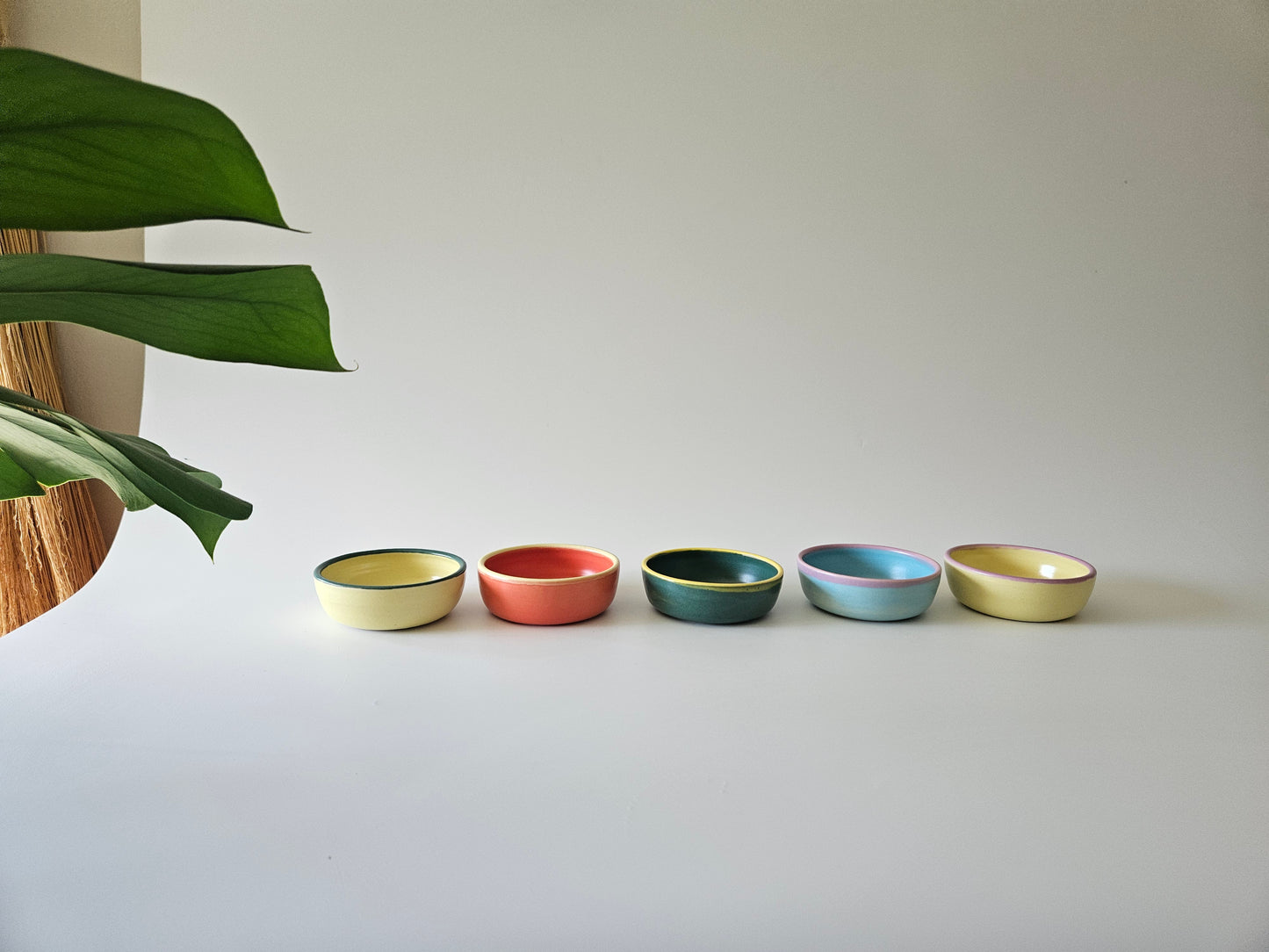 Sauce Bowl with Colorful Rim (Small)